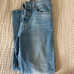Levi's Wedgie Straight Jeans